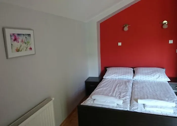 Leniwy Motyl בית הארחה 3*